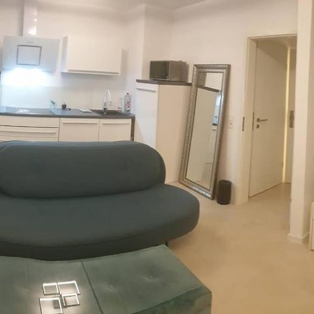 Apartment Mit Schoener, Moderner Einrichtung كولونيا المظهر الخارجي الصورة
