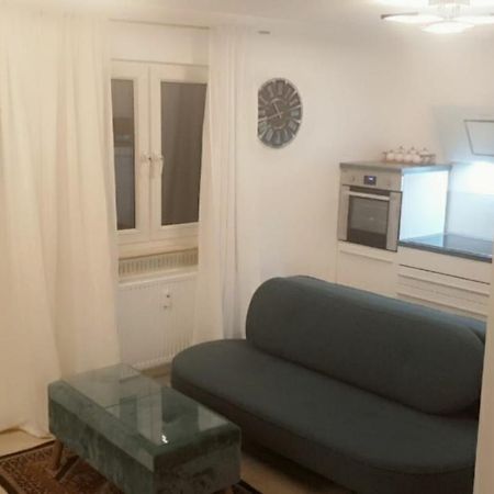 Apartment Mit Schoener, Moderner Einrichtung كولونيا المظهر الخارجي الصورة