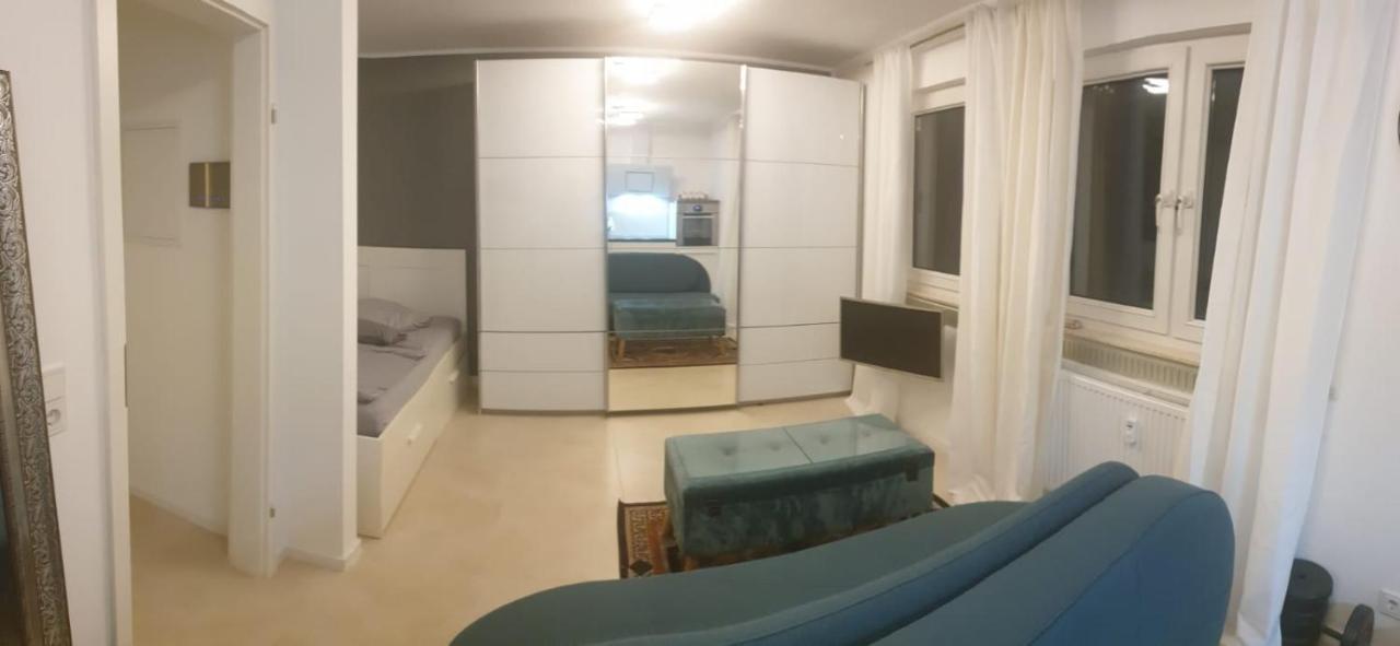 Apartment Mit Schoener, Moderner Einrichtung كولونيا المظهر الخارجي الصورة
